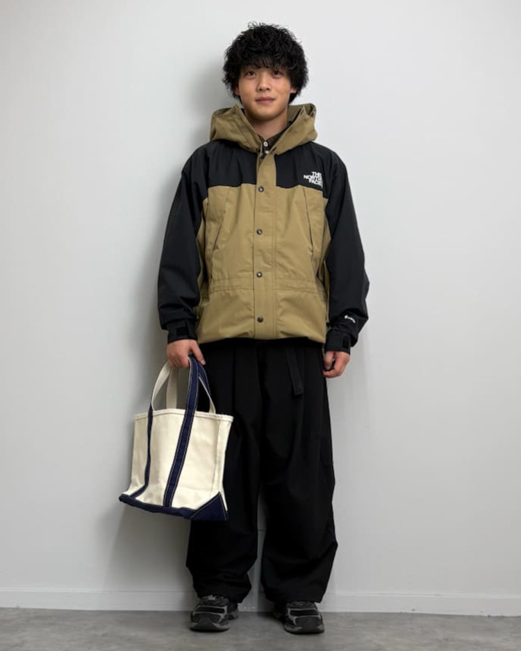 ノースフェイス マウンテンライトジャケット｜サイズ感と着こなし徹底