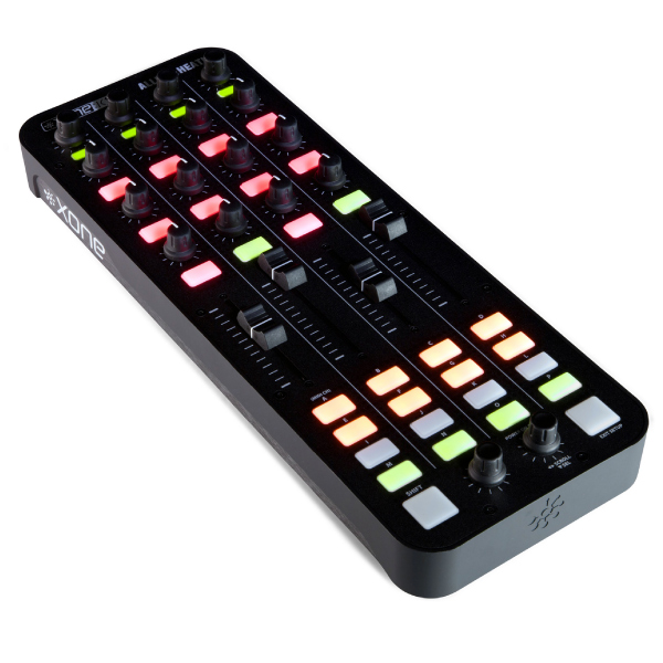 ALLEN&HEATHのPCDJコントローラー、XONE: K1のご紹介ページです。