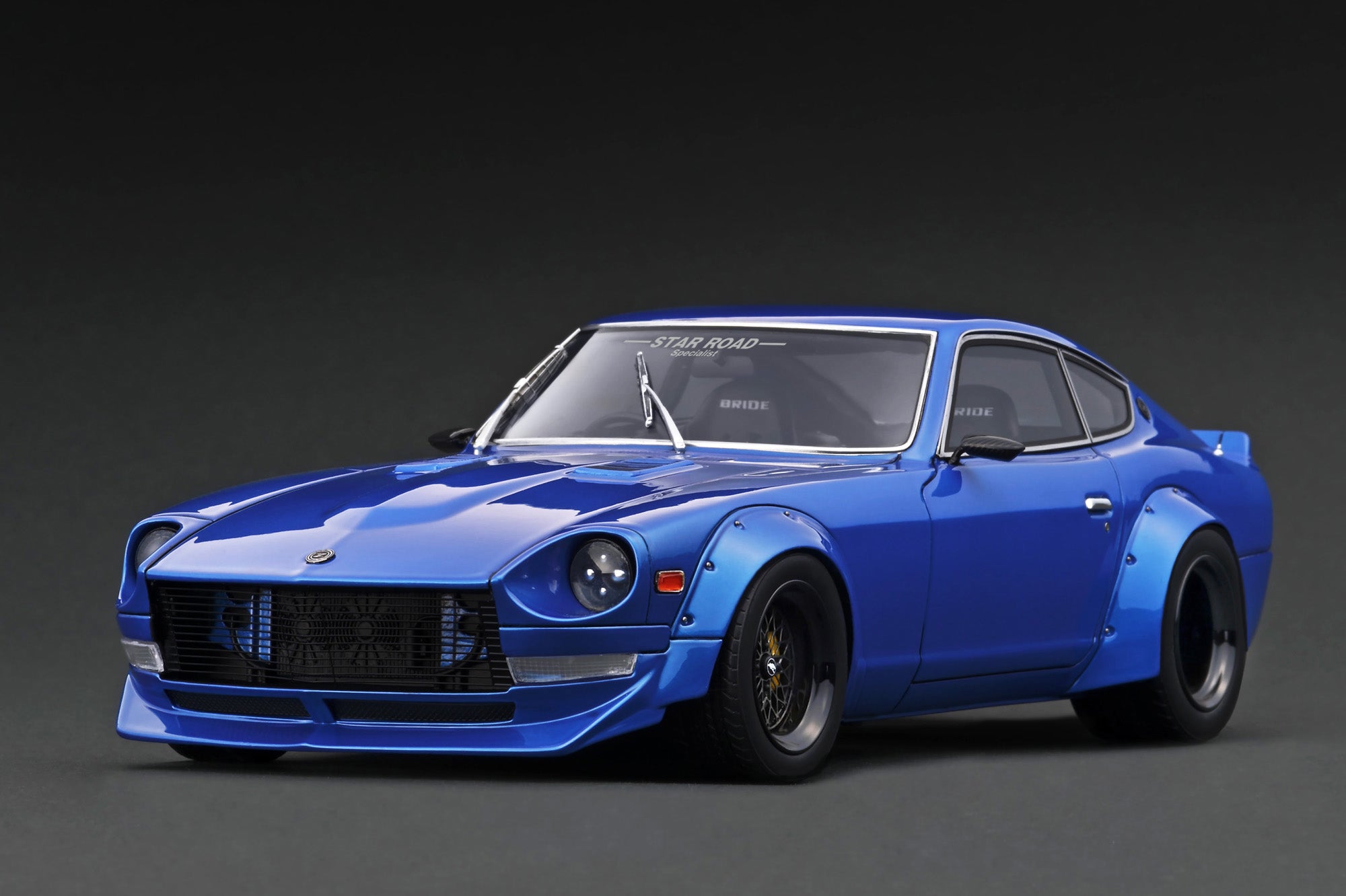 Ignition Model 1:18 Nissan Fairlady Z (S30) STAR ROAD in Blue