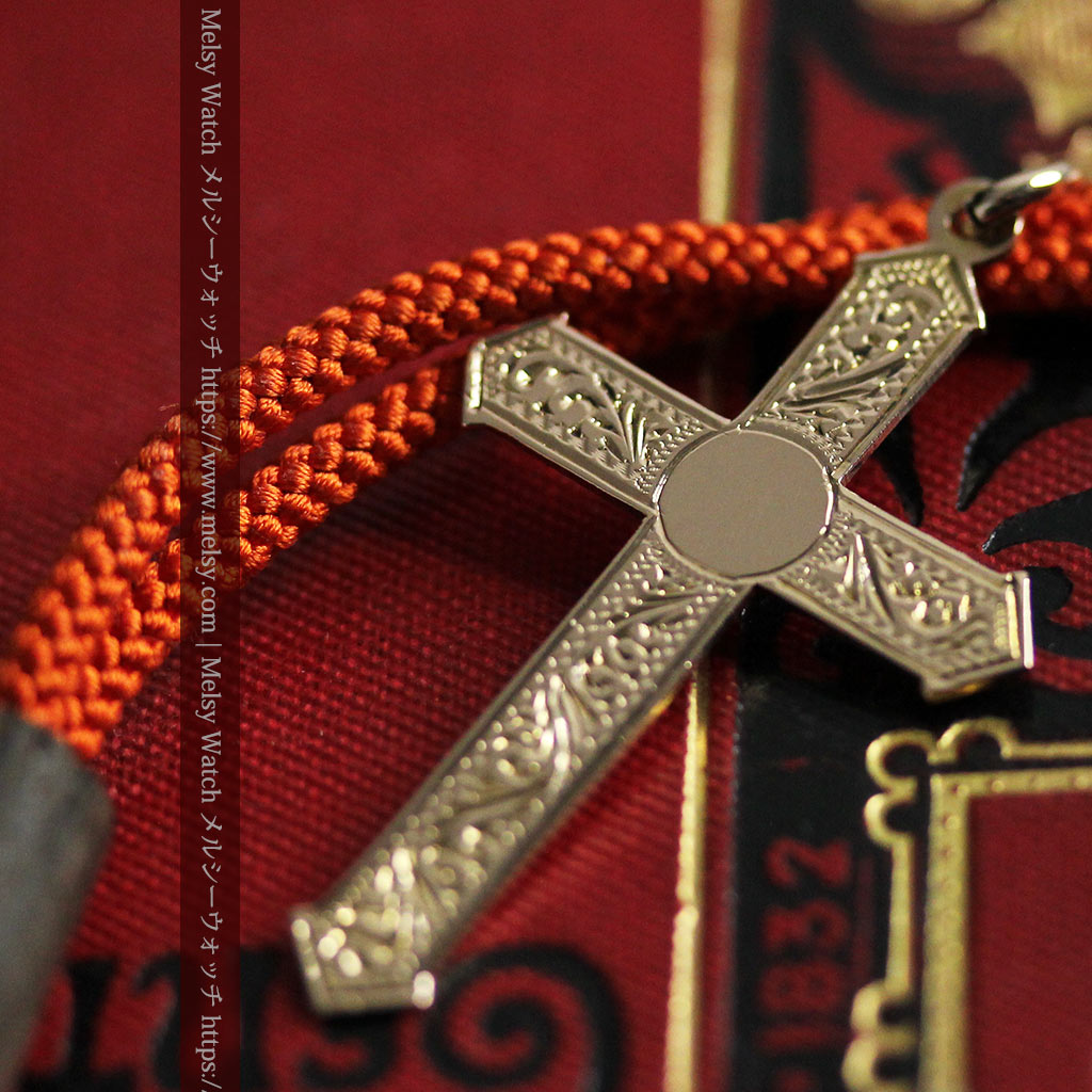 彫りの綺麗な金無垢アンティーククロス・十字架