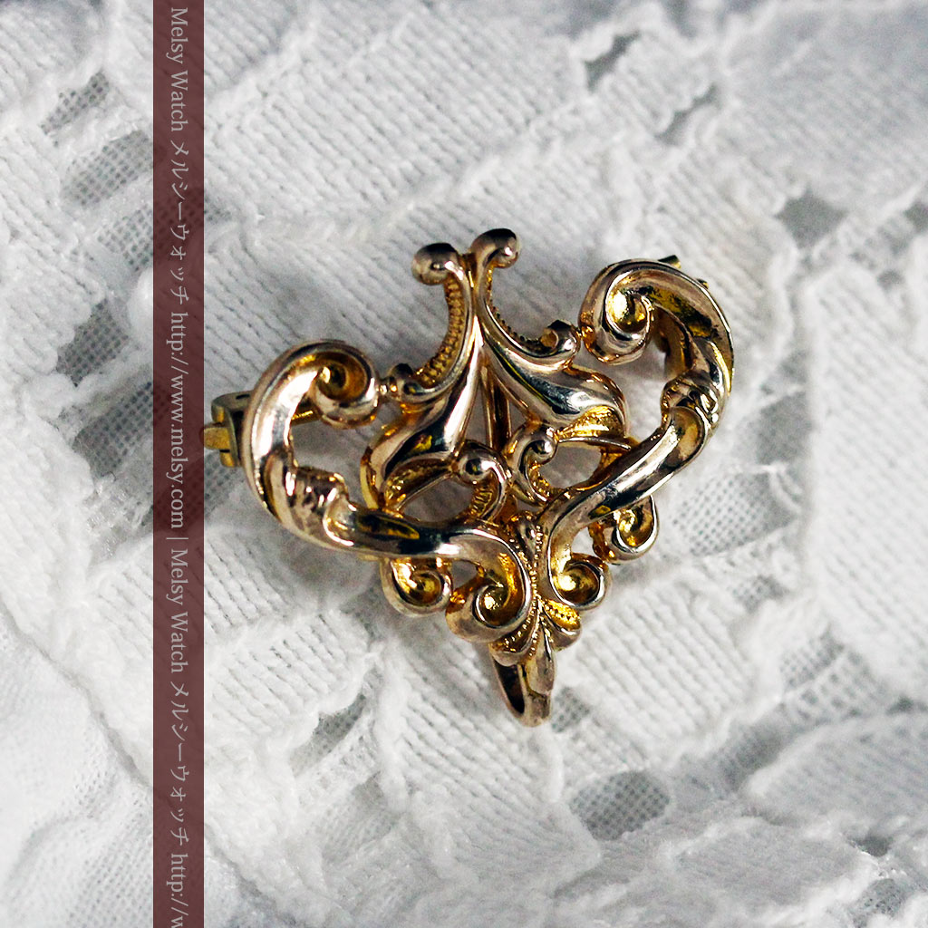 懐中時計を吊るすアンティークブローチ