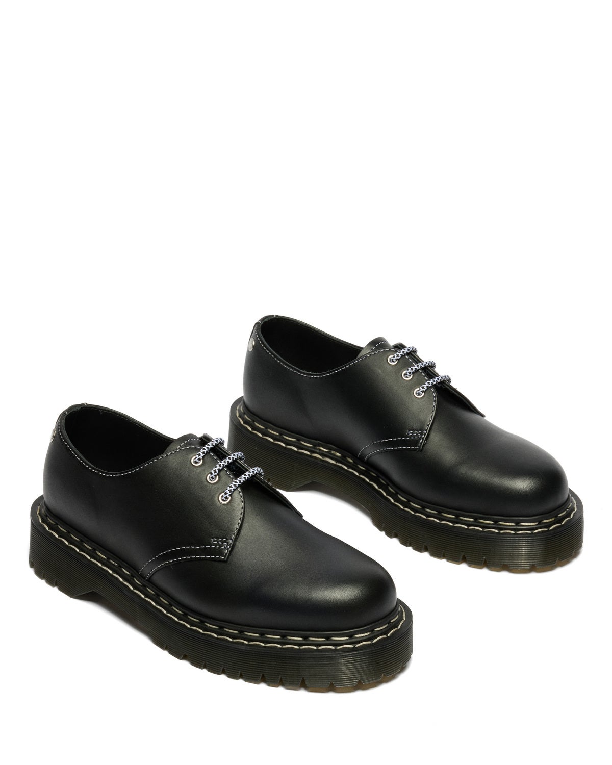 特別な「ドクターマーチン」！春の最新コレクションから“ダブル