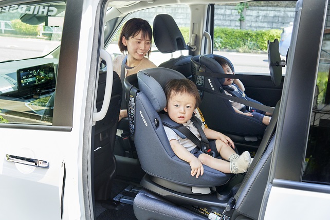 チャイルドシートのMAXI-COSI（マキシコシ）