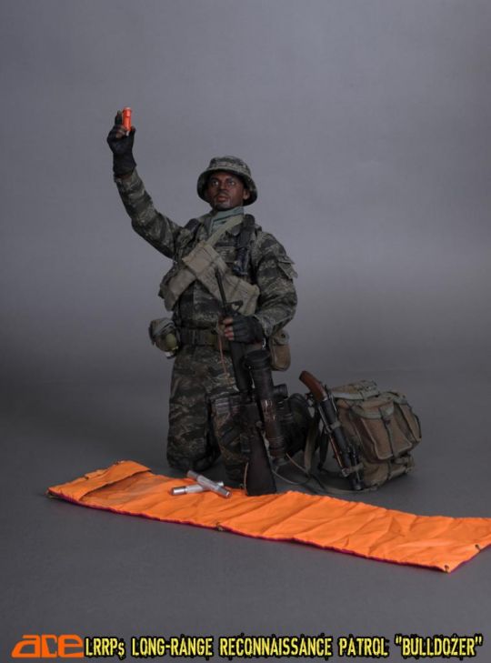 LRRPS - Long-Range Reconnaissance Patrol Bulldozer Ace - Machinegun