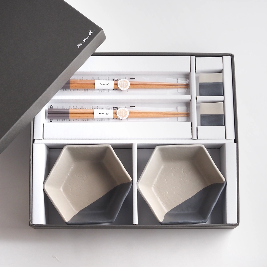 中鉢2枚 + 箸置き2個 + 箸2膳セット / maison line / ギフトボックス