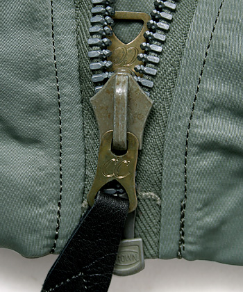 MA-1/D Model フライト・ジャケット(97年度版)/実物CROWN ZIP/サイズ