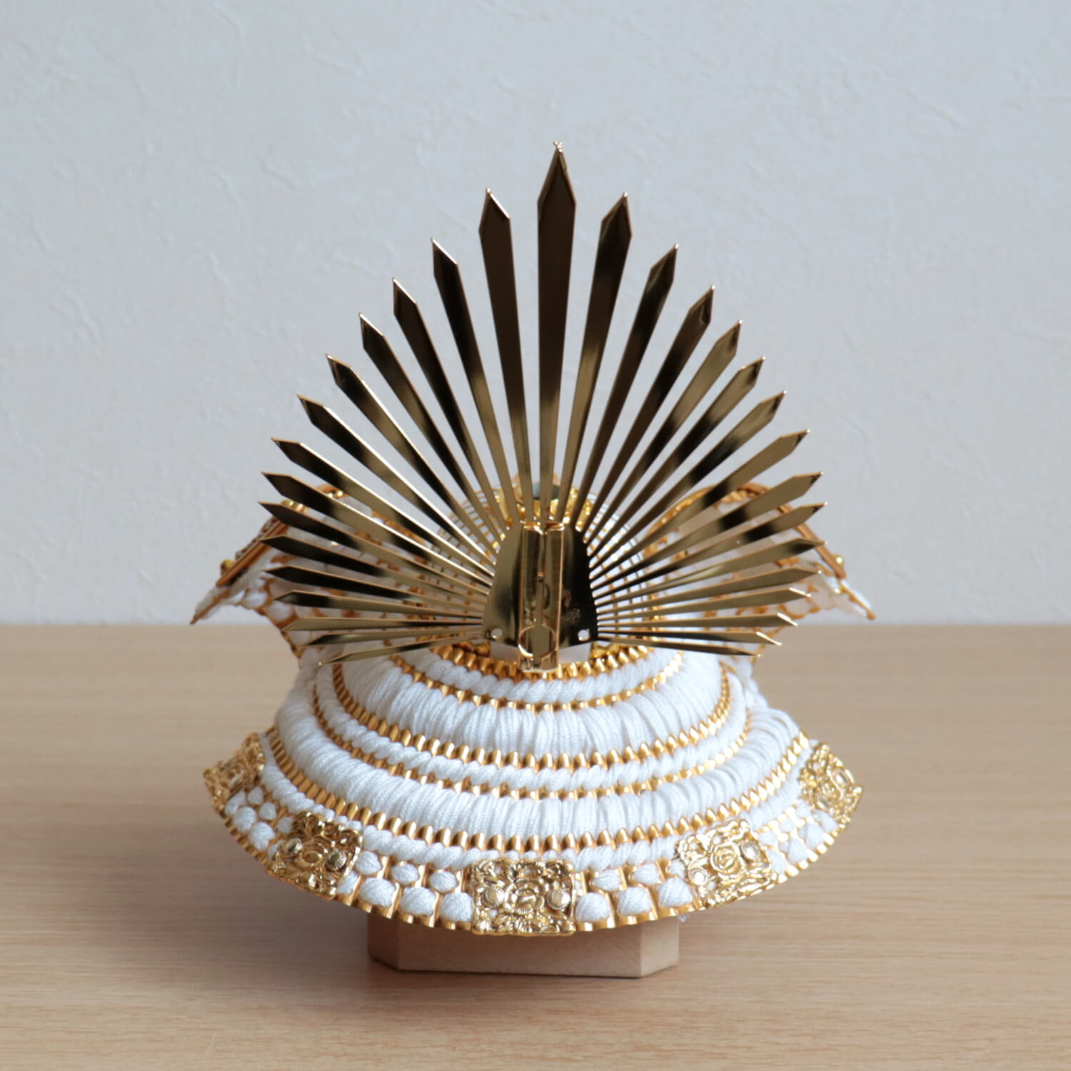 五月人形 完全日本製ホワイト ゴールド 武将 豊臣秀吉 兜 37A 月-tsuki