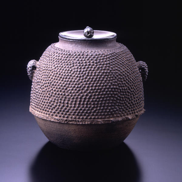 天命霰釜 - MIHO MUSEUM