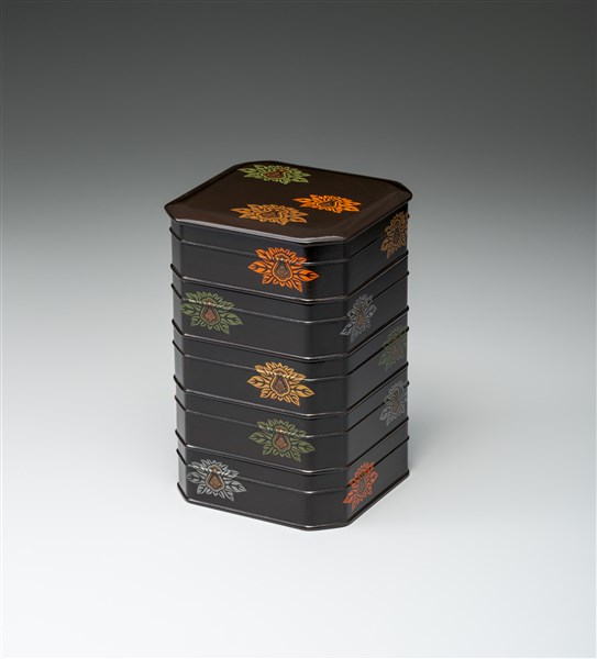 叩塗小田切文蒔絵縁高 佐野長寛作 - MIHO MUSEUM