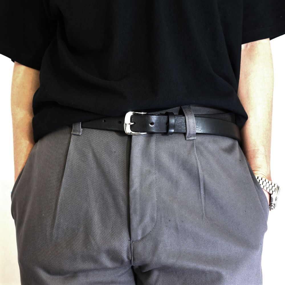 CALEE - 【ラスト1点】PLANE LEATHER NARROW BELT (BLACK) / プレーン