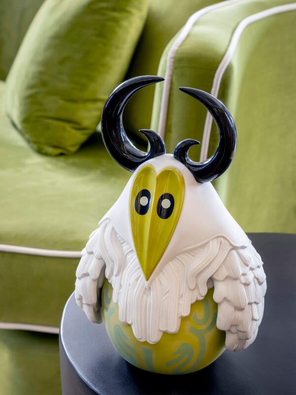 ✨Juny✨リヤドロ✨陶器製✨素敵な品です✨新年ご送付です 幸せを届け