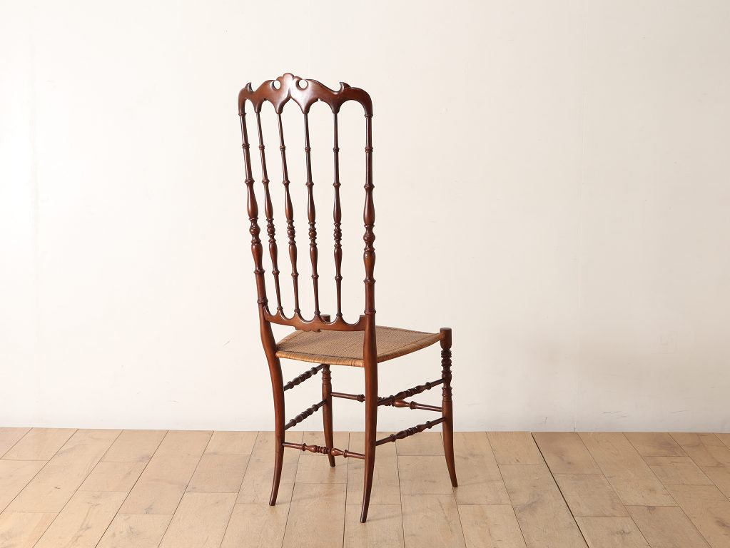 キアヴァリチェア | ロイズ・アンティークス | ヨーロッパの