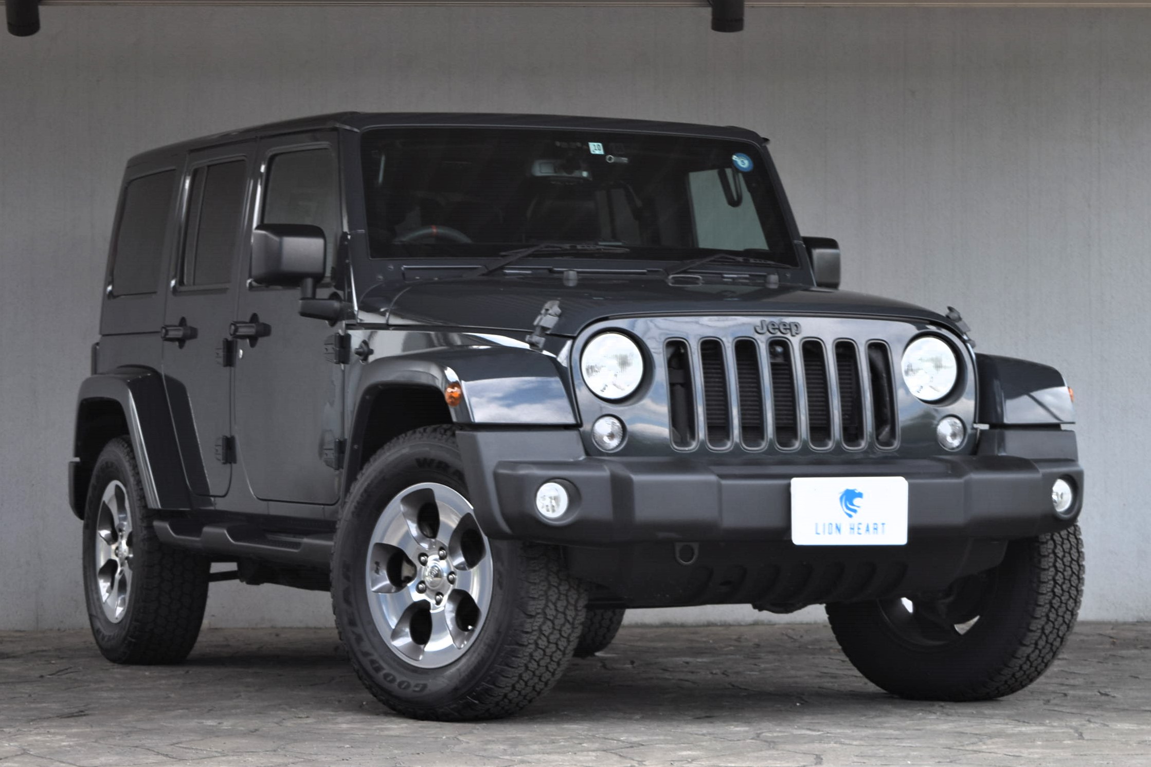 納車車両]JEEP JKラングラー アンリミテッド サハラ レザー付き ライノ