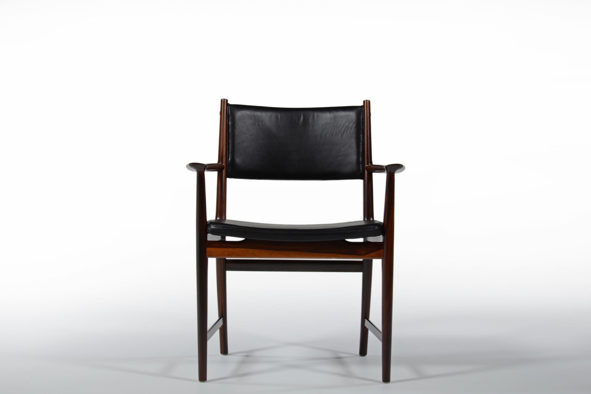 Kai Lyngfeldt-Larsen Arm chair｜Luca Scandinavia | 北欧