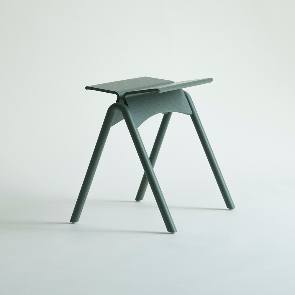 IKASAS KAMOME STOOL - nudge label