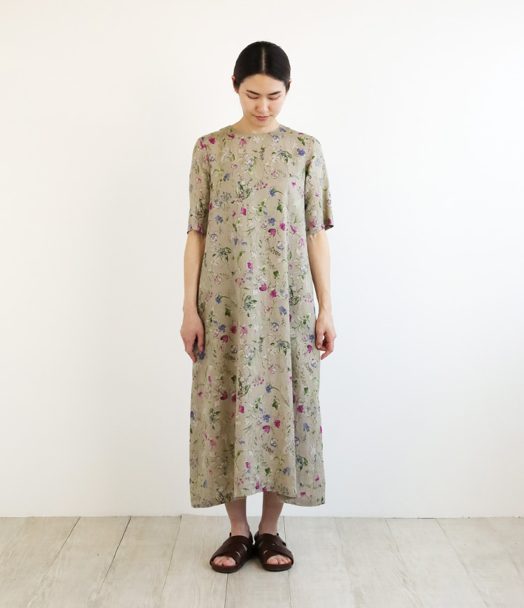 nofl】リネンフラワー後ろあき五分袖ワンピース 644210420