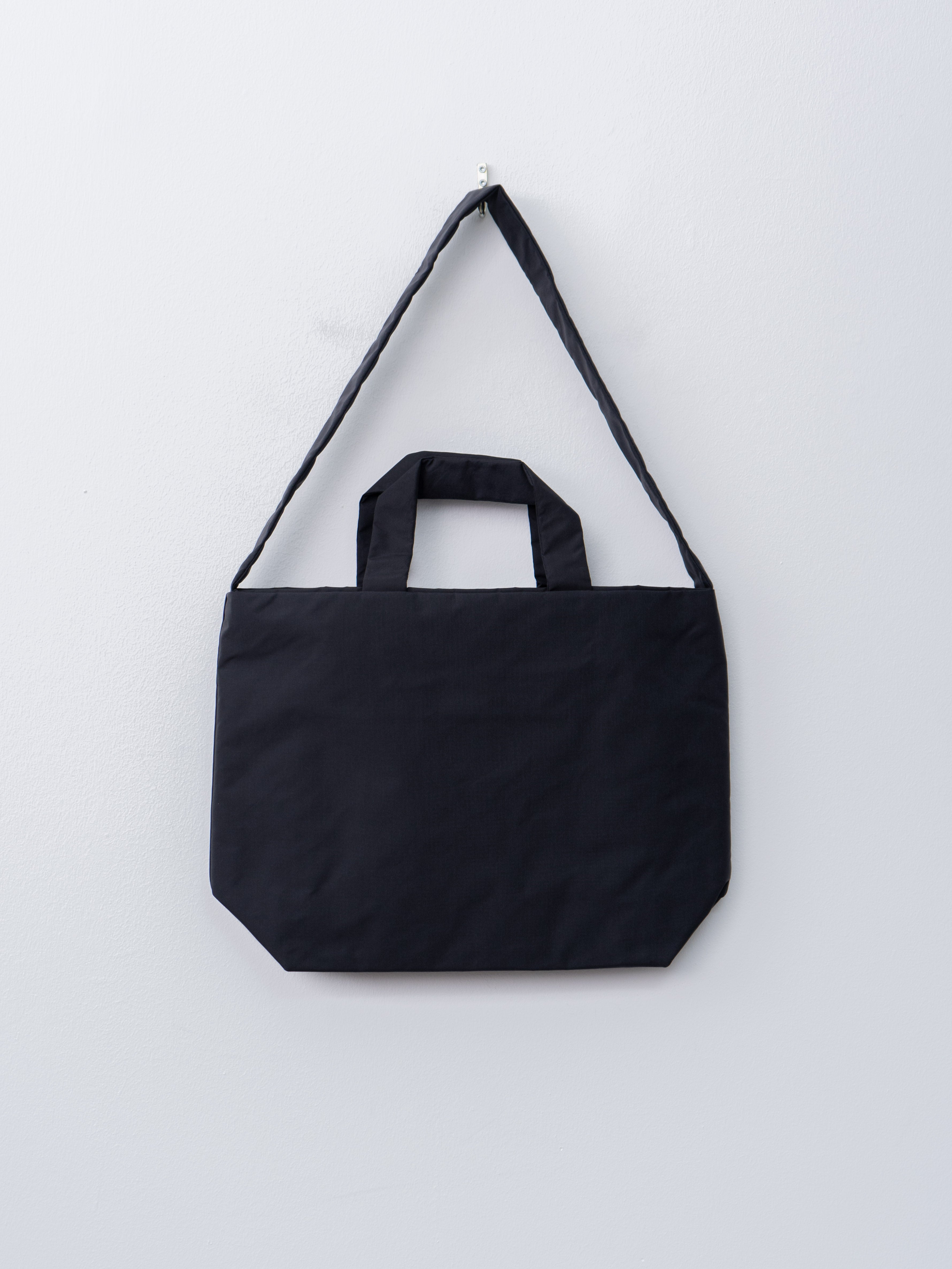 Namu Shop - Aeta Shoulder Tote M - Black
