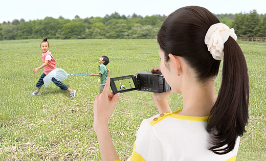HDR-TD10 特長 : 撮影中も撮影後も、そのまま3Dが楽しめる | デジタル