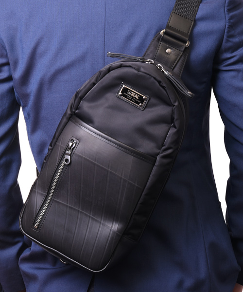 ボディバッグ MA-1 MODEL｜製品紹介｜バッグブランド【SEAL（シール