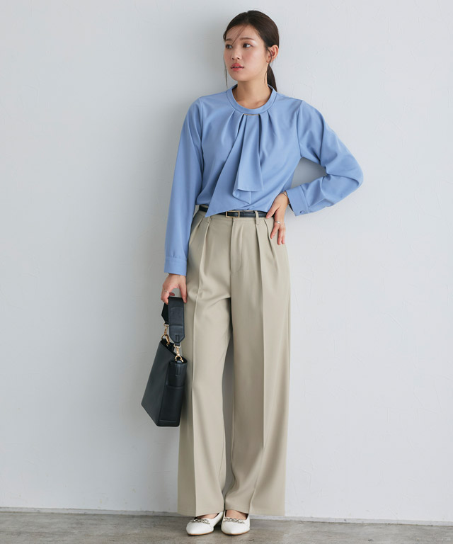 ブルー×グレージュの大人女子らしいオフィスカジュアルコーデ♪嬉しい