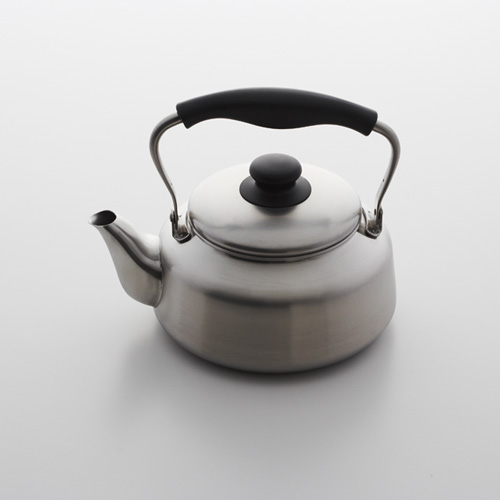 ステンレスケトル つや消し柳宗理（ヤナギソウリ） | 公式通販 家具