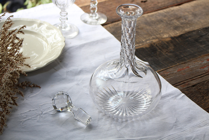 ワインやリキュールを飲む前に移し替えるためのデキャンタ。 | 雑貨と