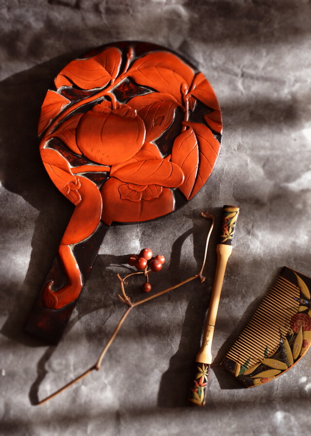 鎌倉彫手鏡 柿紋様 手仕事 民芸