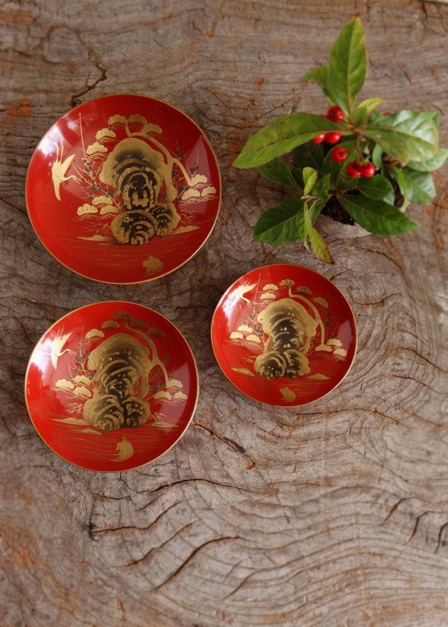 蒔絵三つ組盃 三宝 漆皿 漆器 漆盆 酒器 お正月