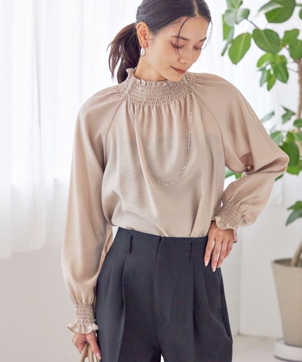 洗濯機可能〉シャーリング ネック 長袖 ブラウス｜ SHIPS 公式サイト