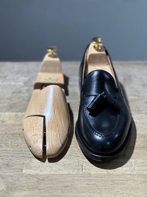 クロケット＆ジョーンズ～キャベンディッシュ3のキーパーは