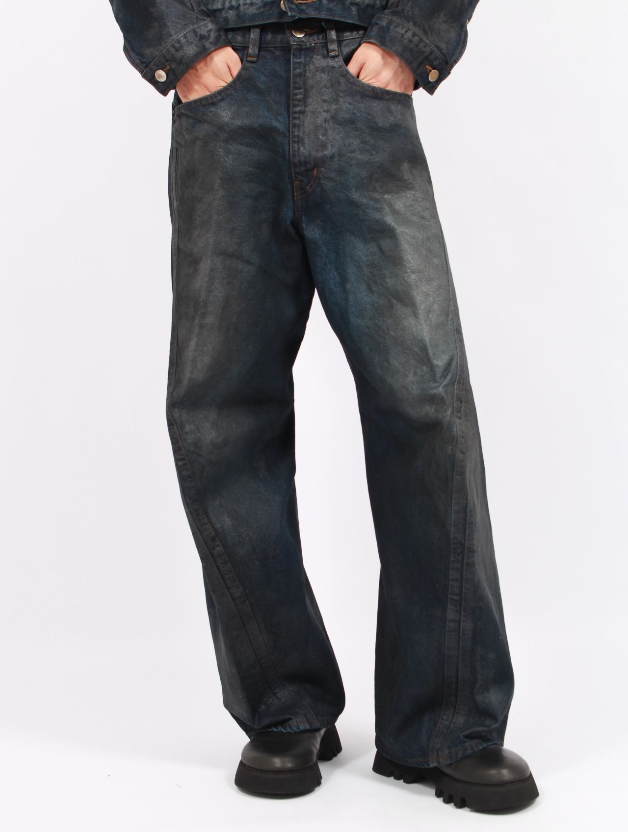 NVRFRGT - 【25AW】 3D ツイステッド ワイド レッグ ジーンズ / 3D