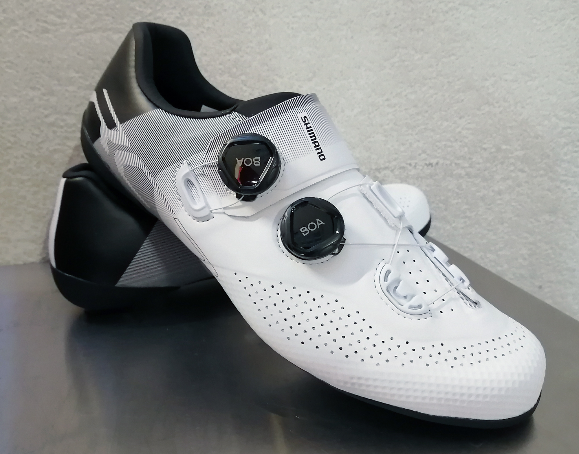 ニューデザインで新登場！SHIMANO RC7 | お知らせ | ストラーダ