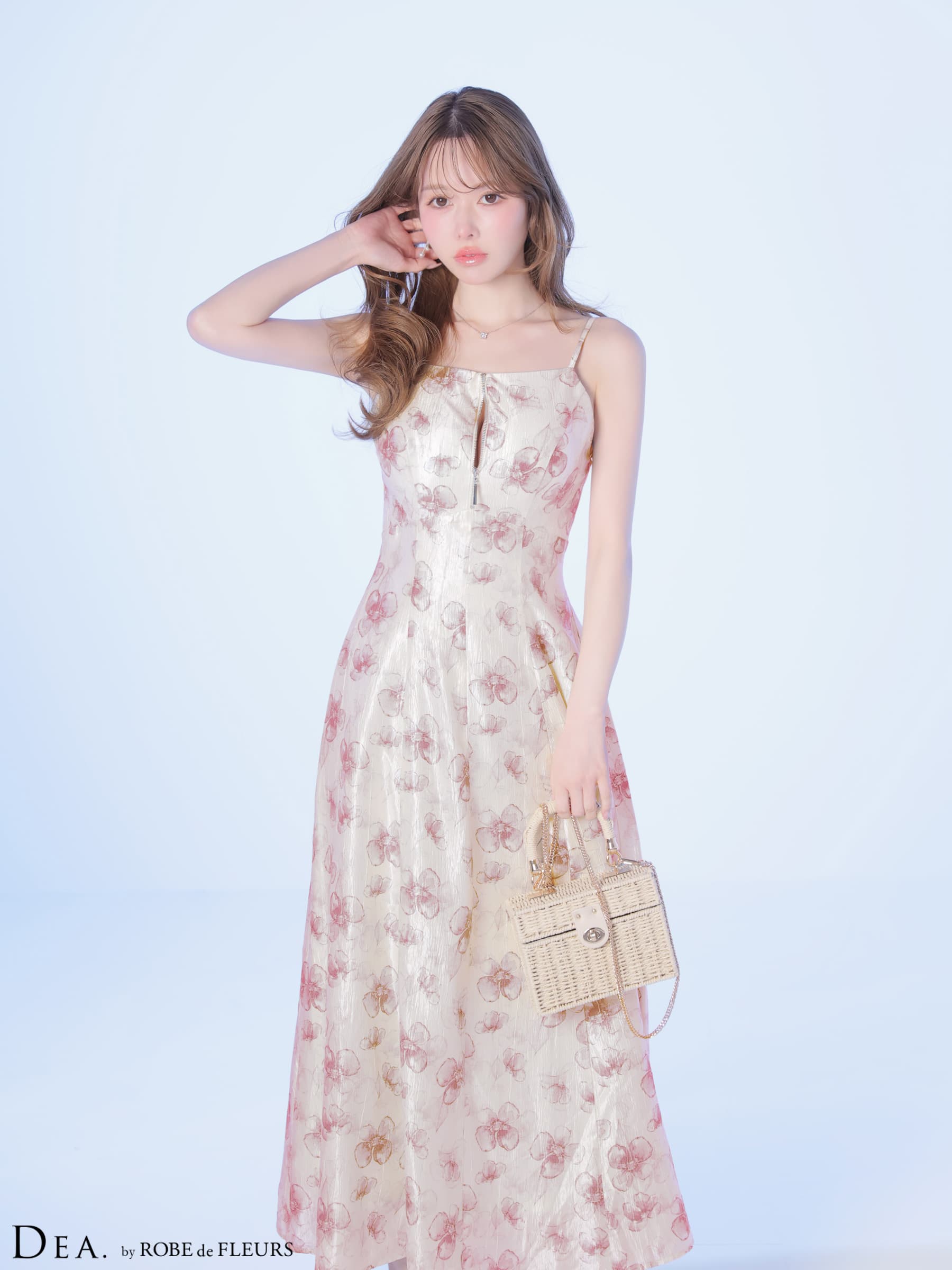 XS-Lサイズあり【DEA./ディア】バックオープン/ フラワー/ サテン