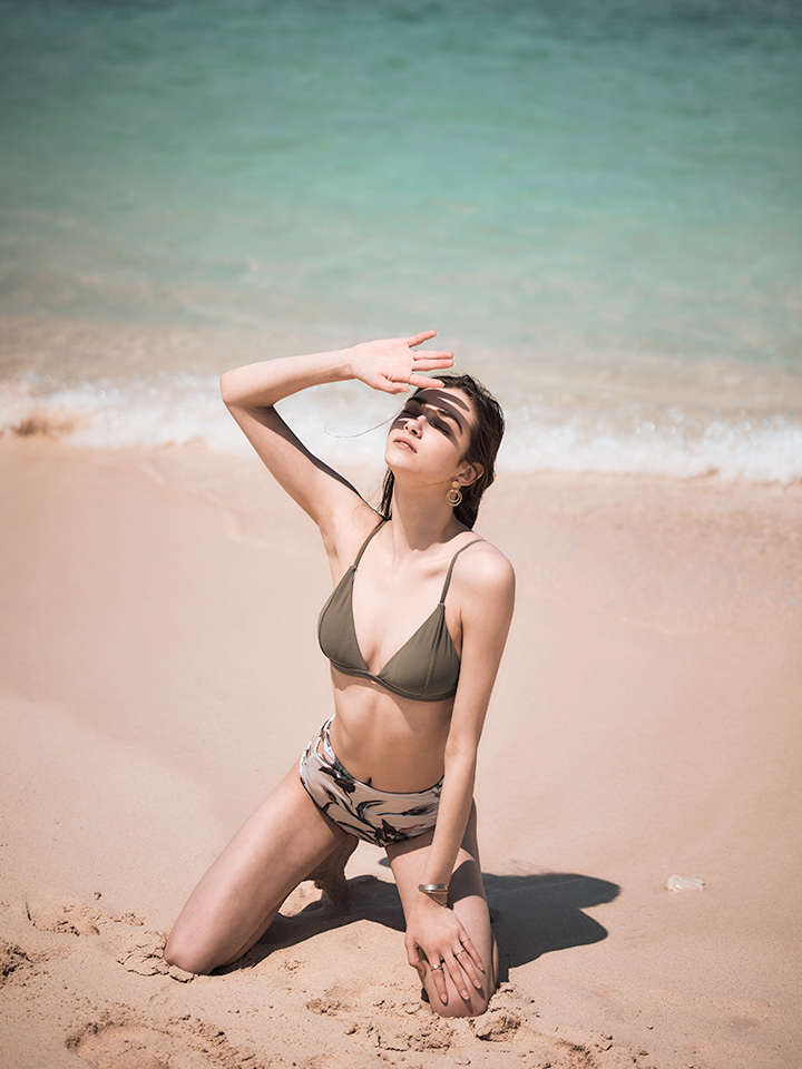 即日発送】【水着セール】【ビキニ】【水着】ボタニカル柄ハイウエスト