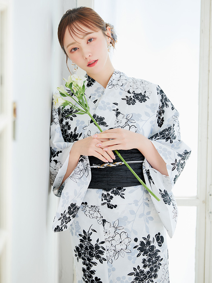 即日発送】ホワイトブラック桜柄浴衣 【浴衣3点セット 浴衣/帯/下駄