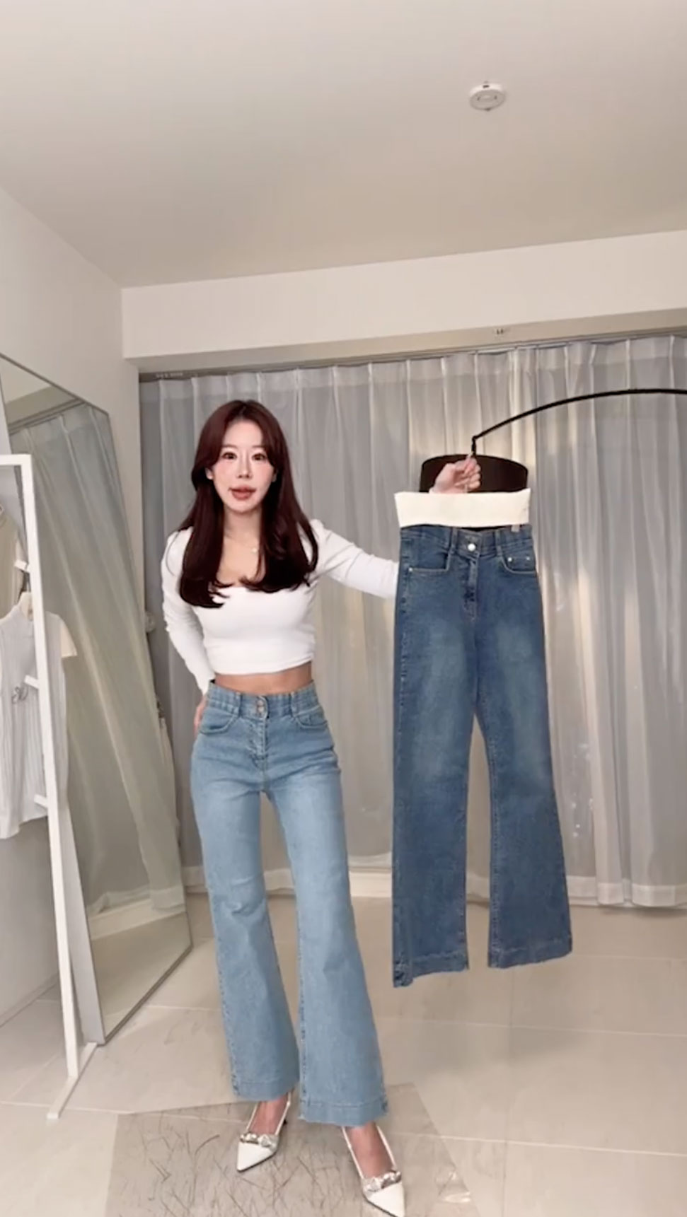 クン ステッチヘムストレートフレアデニム カラー:ライトブルーデニム