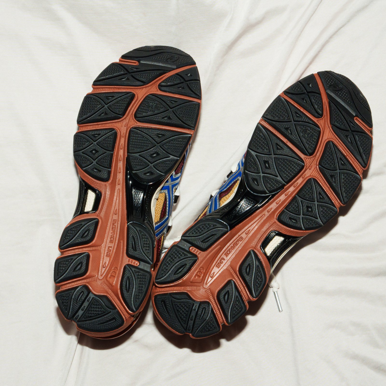 TOGA×ASICS】即完売必至か！？10月発売のモードなコラボスニーカーを