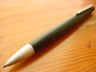 ラミー2000 4色ボールペン