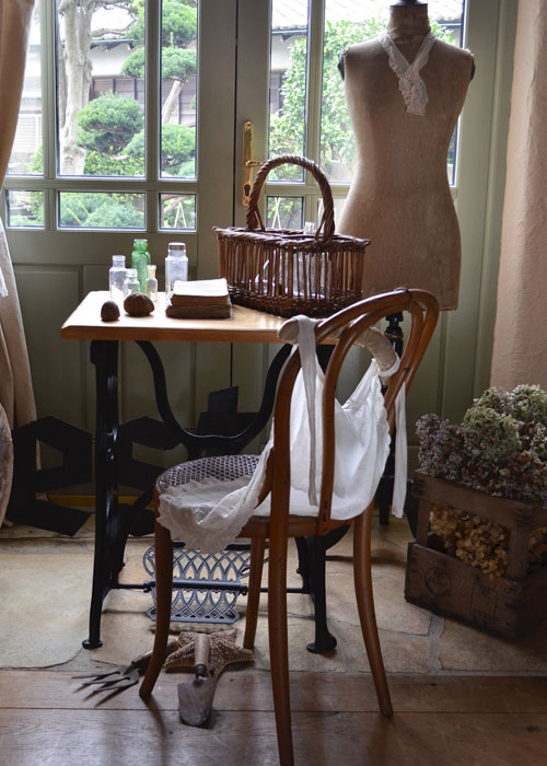 トーネット社（Thonet）とは【パディントン】アンティークの知りたい