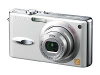 パナソニック、“LUMIX”ロングセラー機「FX7」の後継モデルを発売