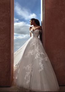GERLAND ｜Aライン｜ウエディングドレス｜PRONOVIAS（プロノビアス