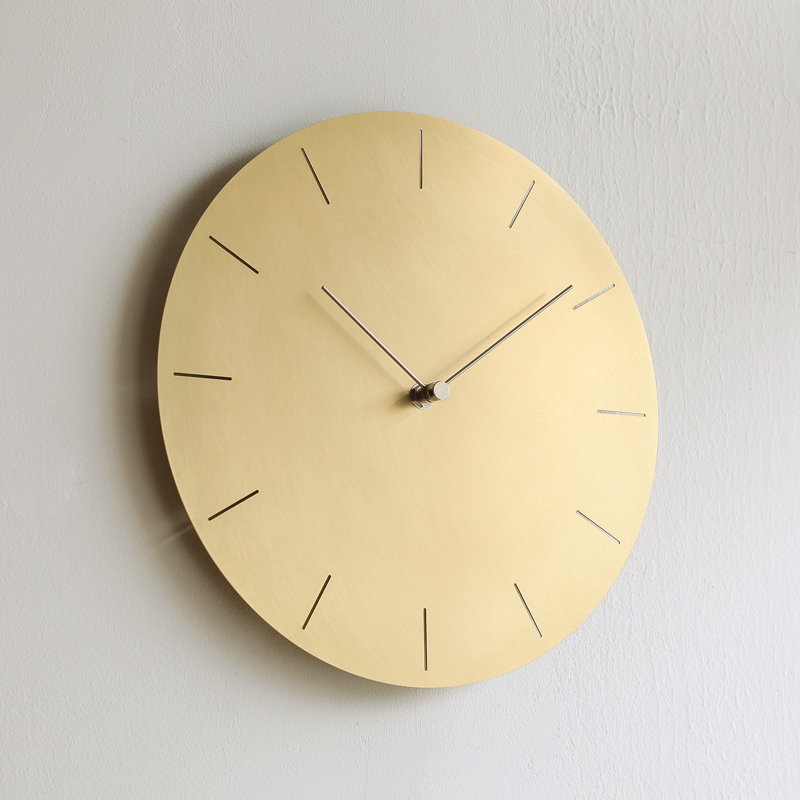 わたしの愛用品-真鍮の掛け時計 KUMIJIを使ってみて感じたリアルな使い