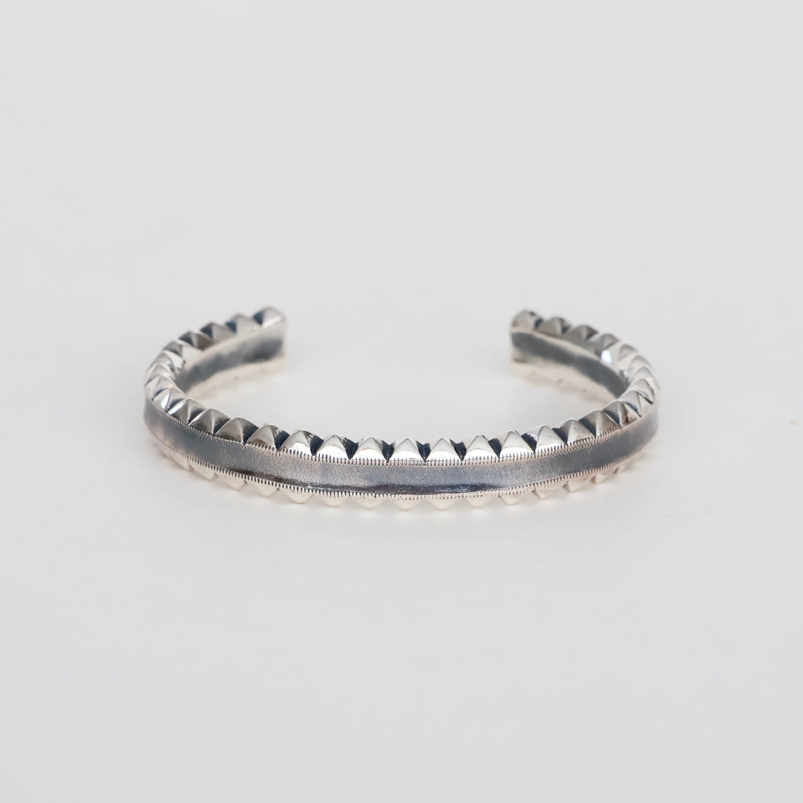 DWELLER STUDS BANGLE 925 SILVER by END | ref. / Web Store