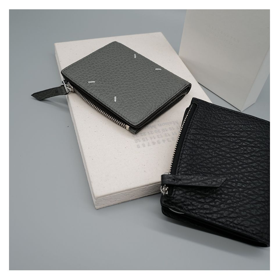 Maison Margiela - 4ステッチ フリップフラップ ウォレット <カイユー