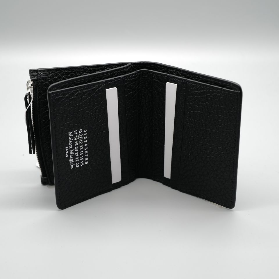 Maison Margiela - 4ステッチ フリップフラップ ウォレット <ブラック