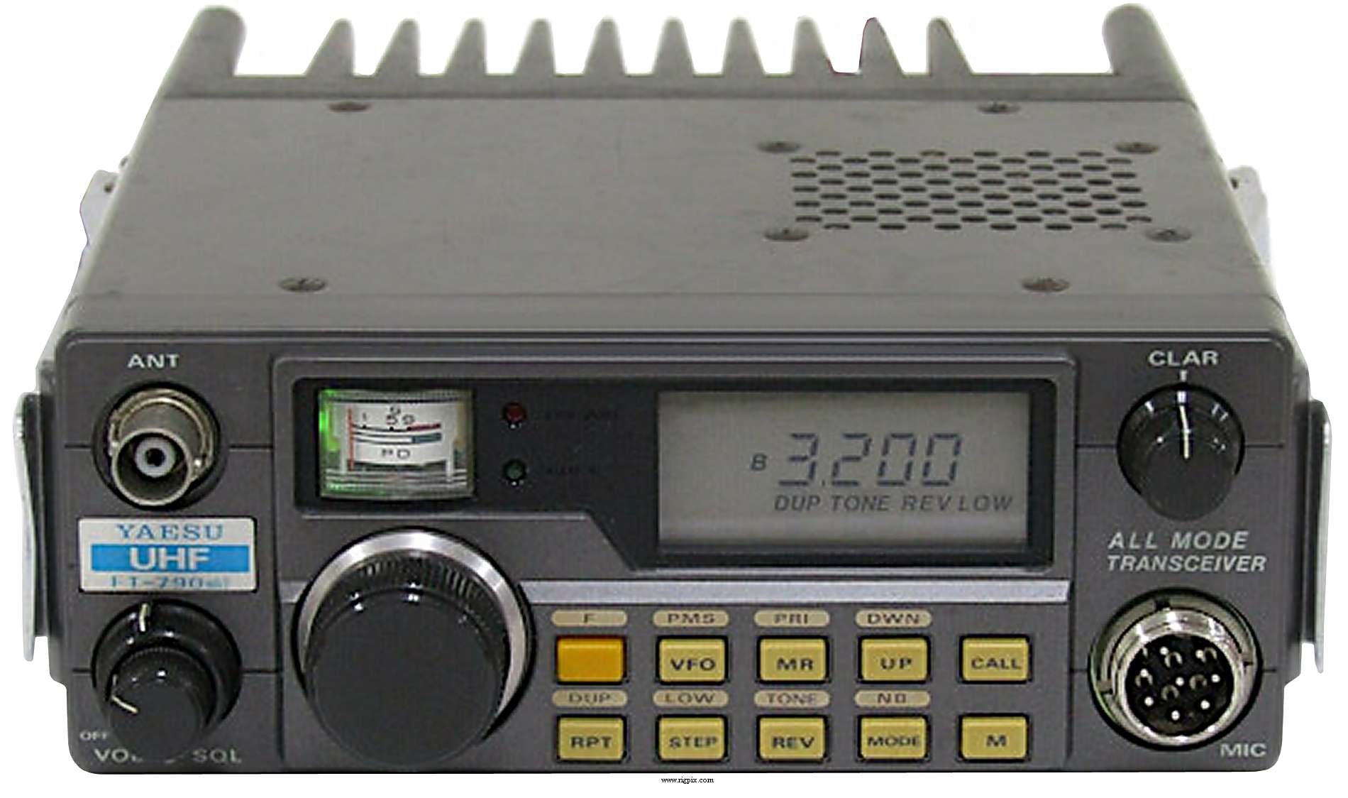 RigPix Database - Yaesu - FT-790R II