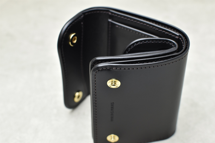 ロイドヴァッシュを使用した革小物についてのお話 | WILDSWANS