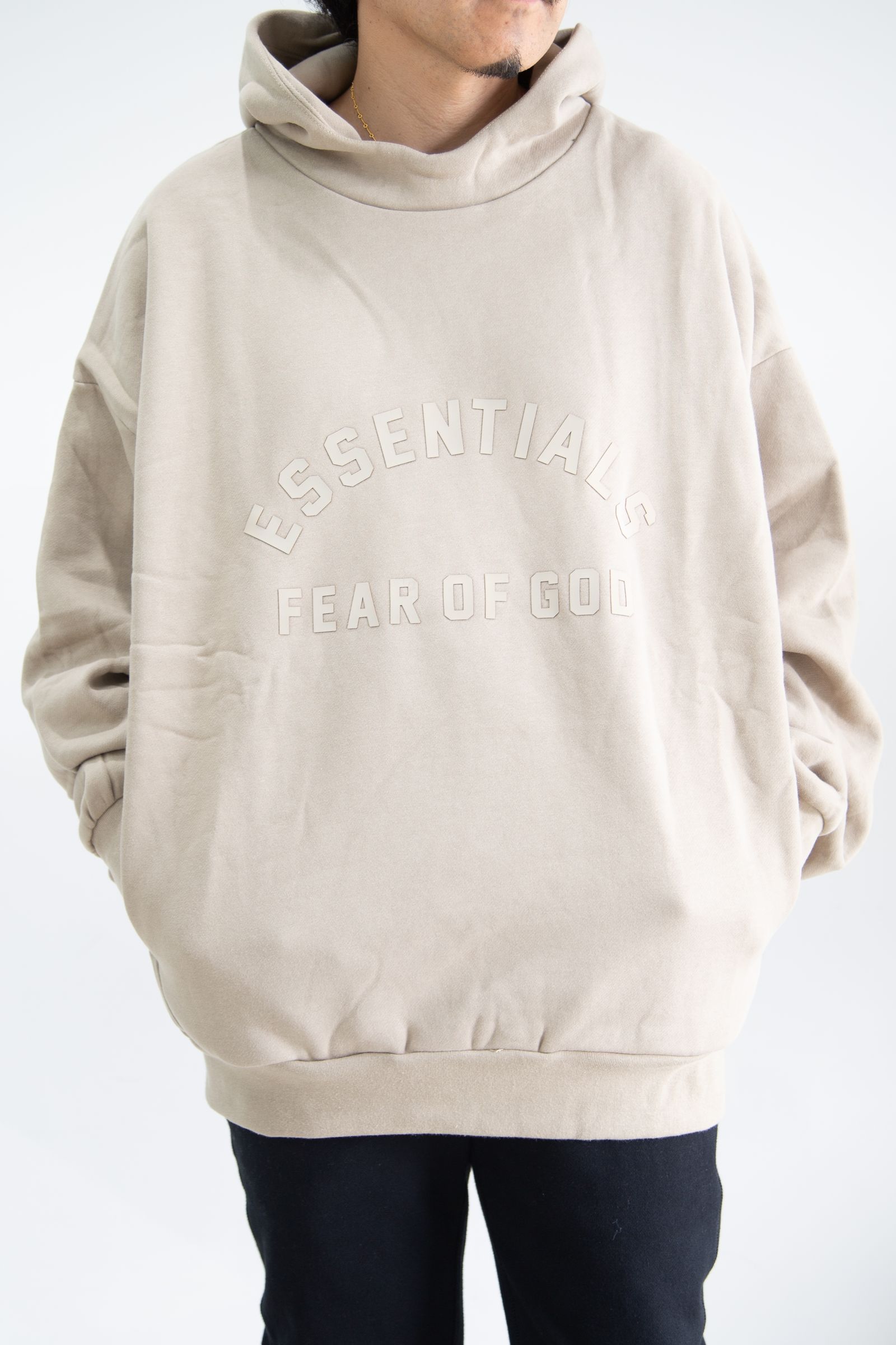 FOG ESSENTIALS - 23SS FRONT LOGO SWEAT HOODIE / ダスティベージュ