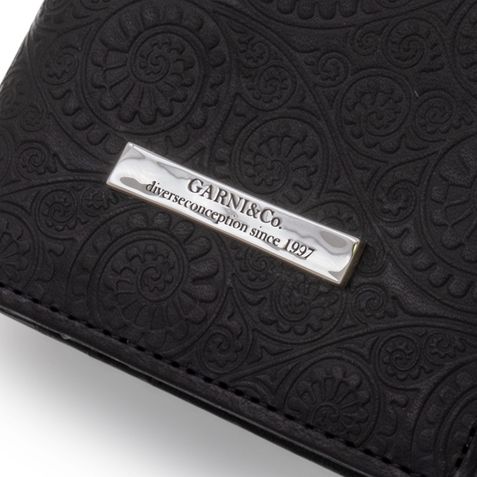 GARNI - Vine Pattern Mini Fold Wallet / ブラック | Tempt