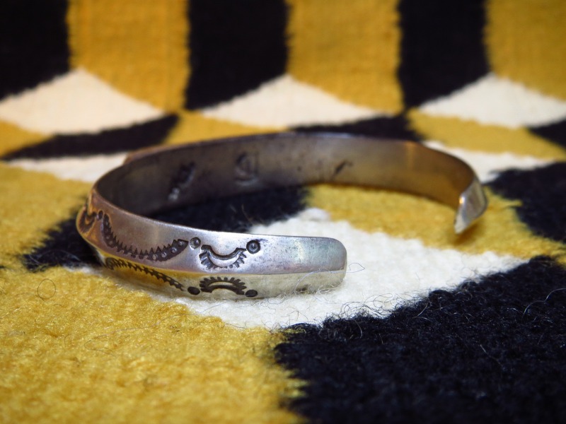 INDIAN JEWELRY LEATHER ARTS&CRAFTS Tah'bah TRADERS / Jonathan Day